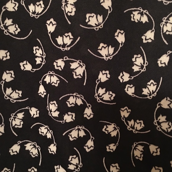 2/$25- Vintage COS COB Polyester V-Neck Top Cap Sleeves - Picture 5 of 6